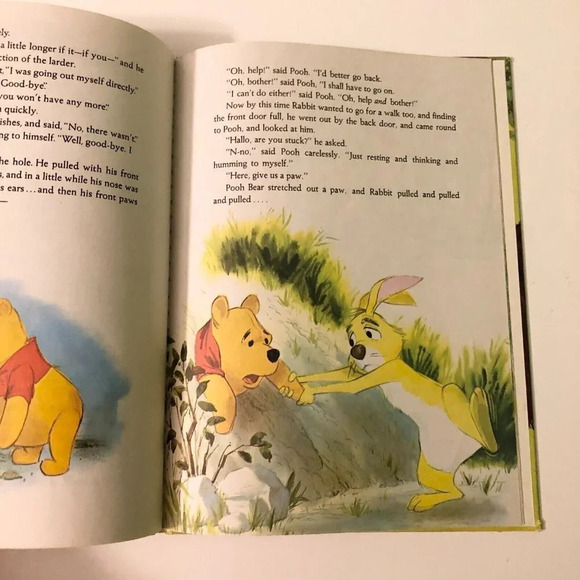 Vintage 1976 Walt Disneys Winnie The Pooh A Tight Squeeze  Golden Book - Picture 12 of 14